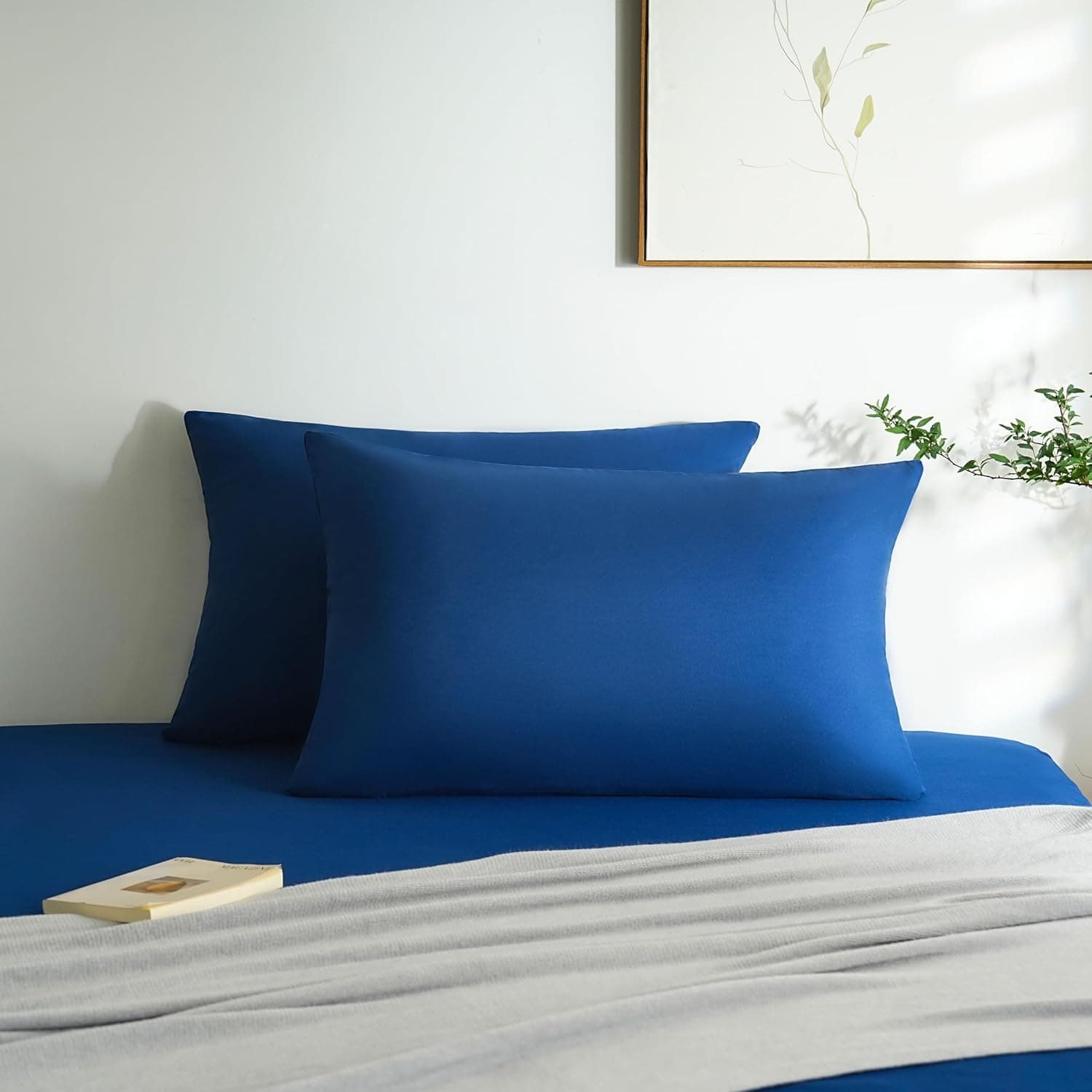 MOHAP Lot de 2- Taies d'oreiller Bleu Foncé 50x70cm Housse d'oreiller avec Une Fermeture Eclair en Microfibre