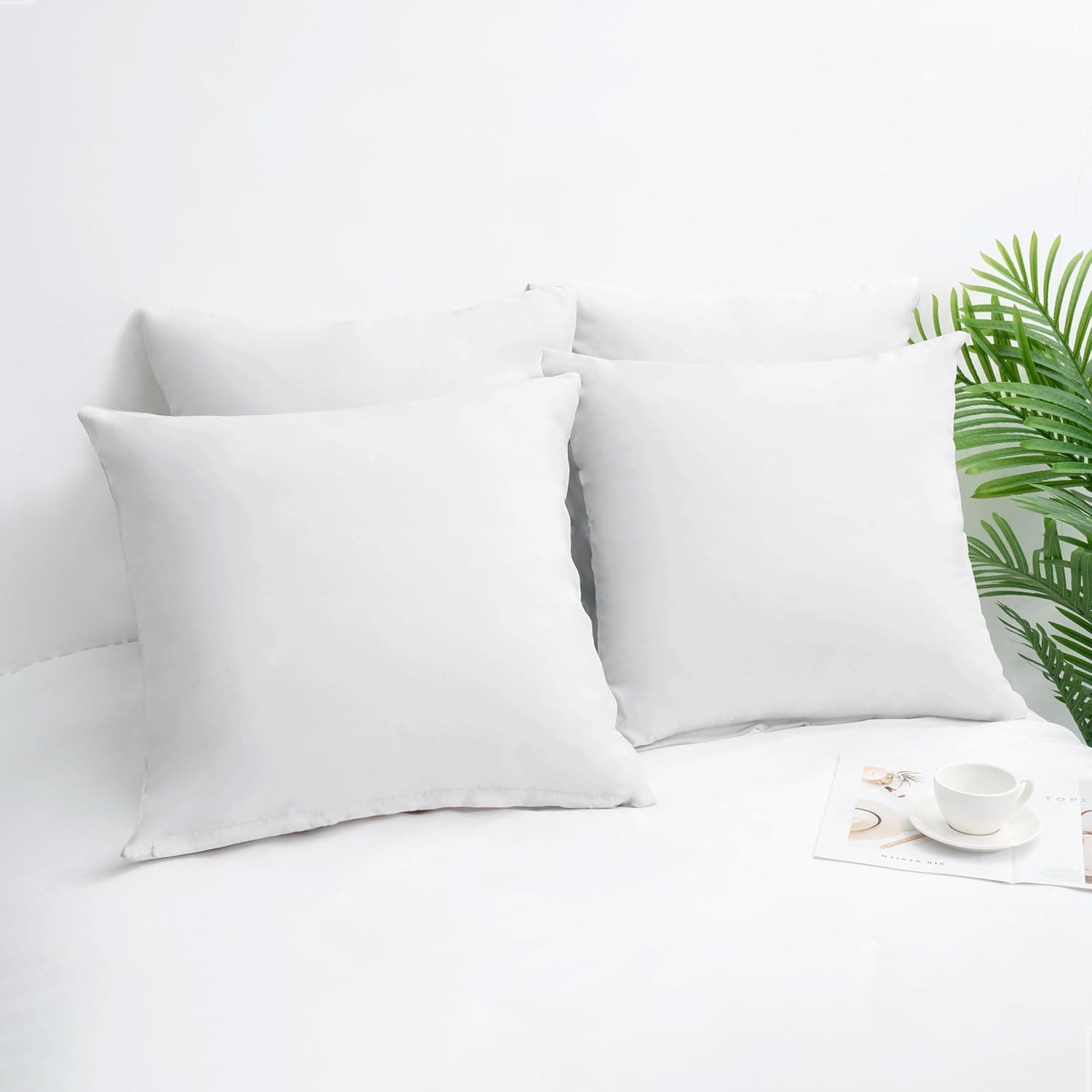 MOHAP Lot de 4- Taies d'oreiller 65x65cm Blanc Housse d'oreiller avec Une Fermeture éclair en Microfibre