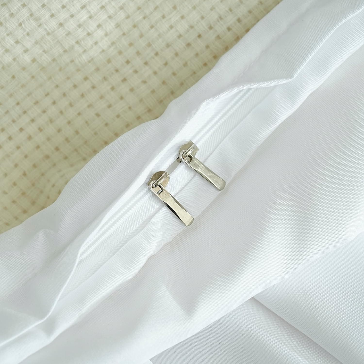 Sets de Housses de Couettes Légère 220x240 cm Fermeture Éclair 3 Pièces Microfibre 80 Fils/cm² + 2 Taies d'oreiller 65x65 cm Parure de Lit Adulte 2 Personne Ensemble Literie Douce 6