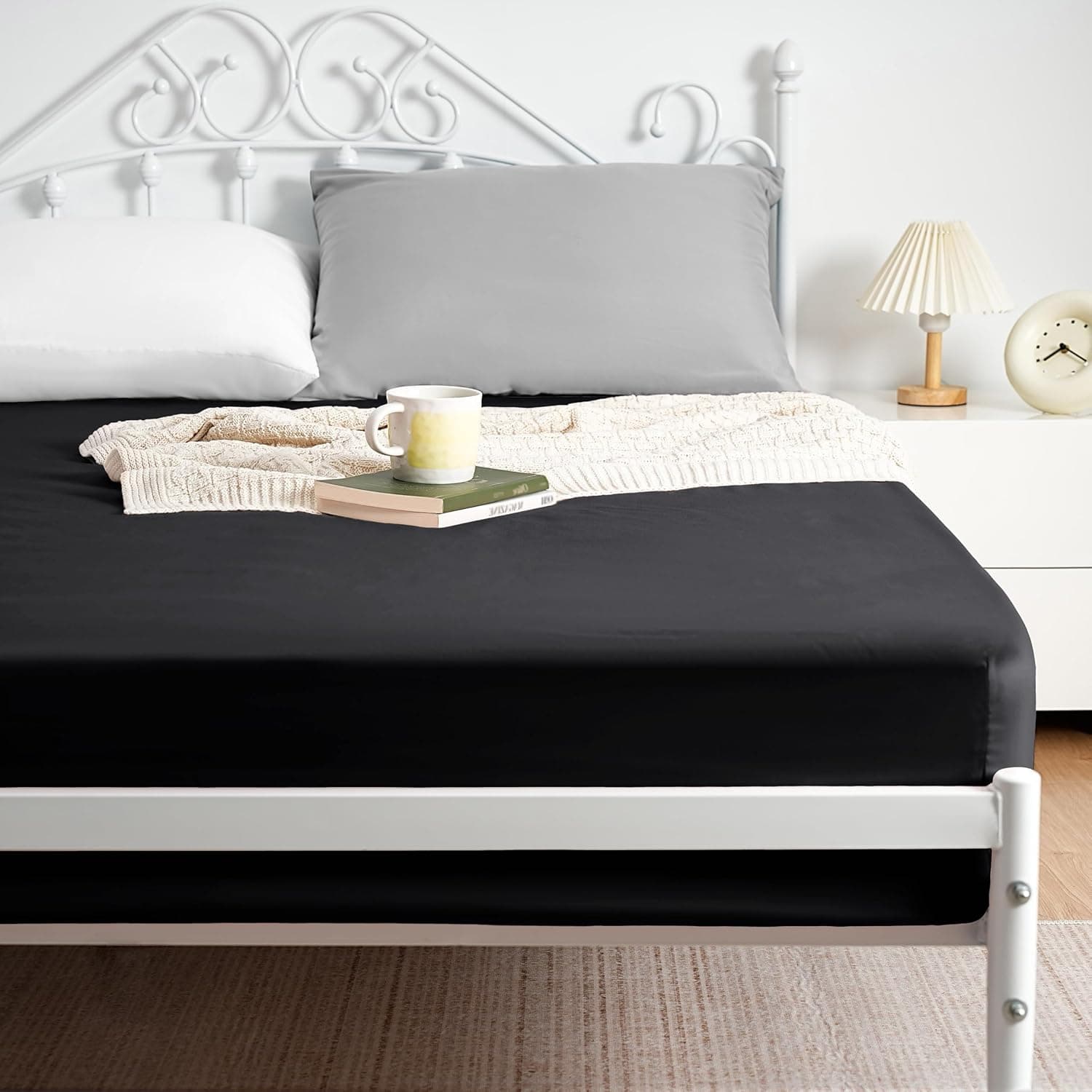 AYASW Fitted Sheet Only Queen Size Deep Pocket 16 Inches Premium Soft and Cozy Bed Bottom Sheet 1800 Brushed Microfiber Wrinkle Fade Resistant Easy Care Stable Black Holiday Décor 3