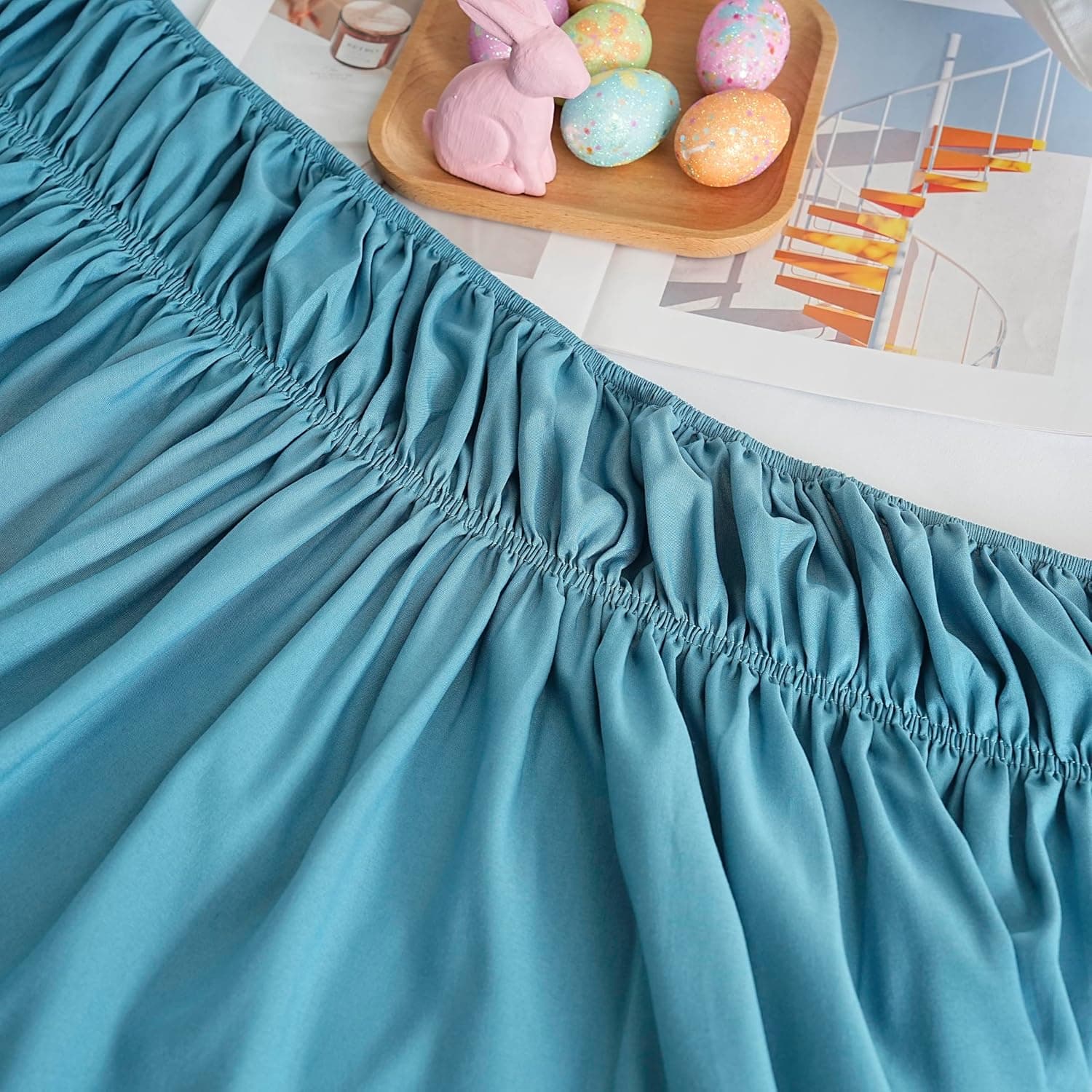 AYASW Cache-sommier pour Grand lit de 35,6 cm de Long, Volants de poussière, Confortable et Doux, en Microfibre brossée, Trois côtés en Tissu à Envelopper avec élastique, sans Housse de lit, Bleu 6