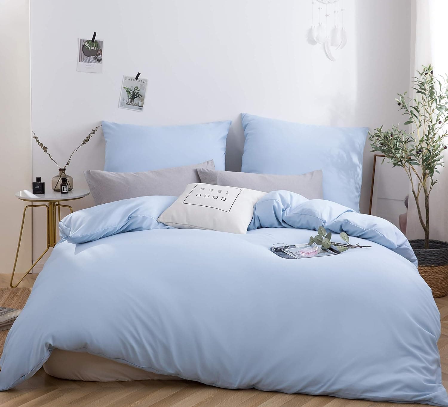 MOHAP Housse de Couette 220x240cm+2 Taies d'oreillers 65x65cm Bleu Clair Parure de Lit Adulte 2 Personnes 100 Fils/cm² en Microfibre avec Fermeture Éclair