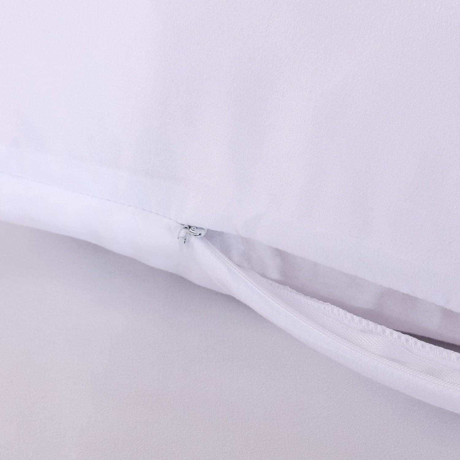 Set of 2 Cushion Covers, High Quality Cushion Cover with Zip, 100% Micro-fibre 2