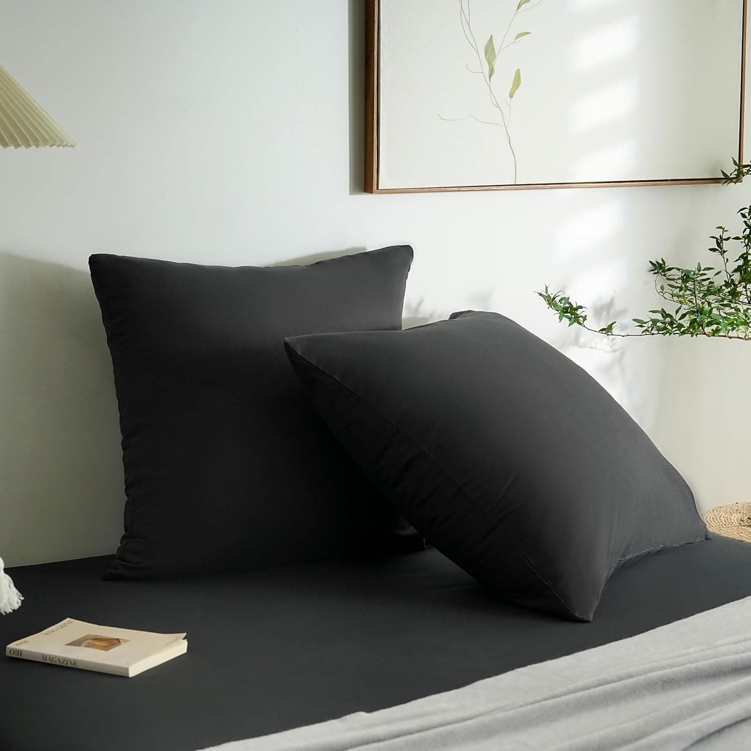 MOHAP Lot de 2- Taies d'oreiller 65x65cm Noir Housse d'oreiller avec Une Fermeture éclair en Microfibre 2