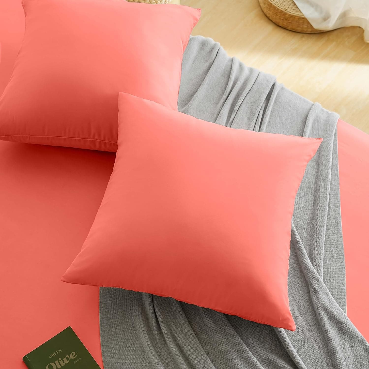 MOHAP Lot de 2- Taies d'oreiller 65x65cm Corail Housse d'oreiller avec Une Fermeture Eclair en Microfibre 4