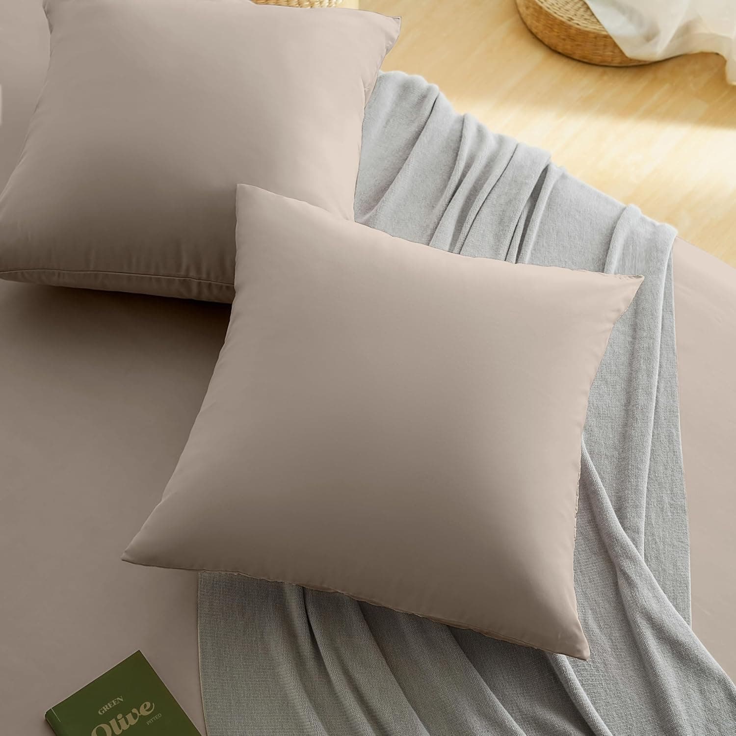 MOHAP Lot de 2- Taies d'oreiller 65x65cm Kaki Housse d'oreiller avec Une Fermeture Eclair en Microfibre 4