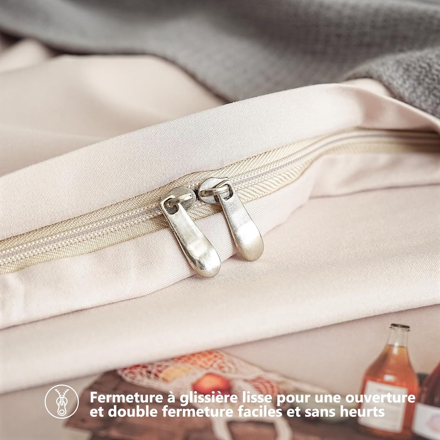 MOHAP Parure de Lit 4 Pièces Housse de Couette 240x260cm + Drap Housse 160x200cm avec 2 taies d'oreillers 65x65cm Beige pour 2 Personnes Parure 120 Fils/cm² en Microfibre 7