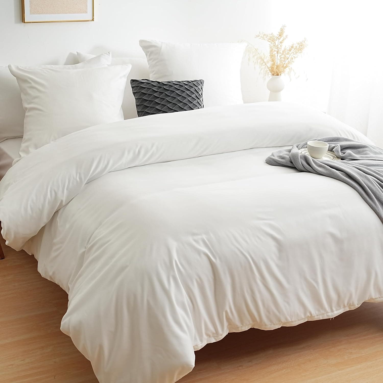 MOHAP Parure de Lit 4 Pièces Housse de Couette 220x240cm + Drap Housse 160x200cm avec 2 taies d'oreillers 65x65cm Blanc pour 2 Personnes Parure 120 Fils/cm² en Microfibre 5