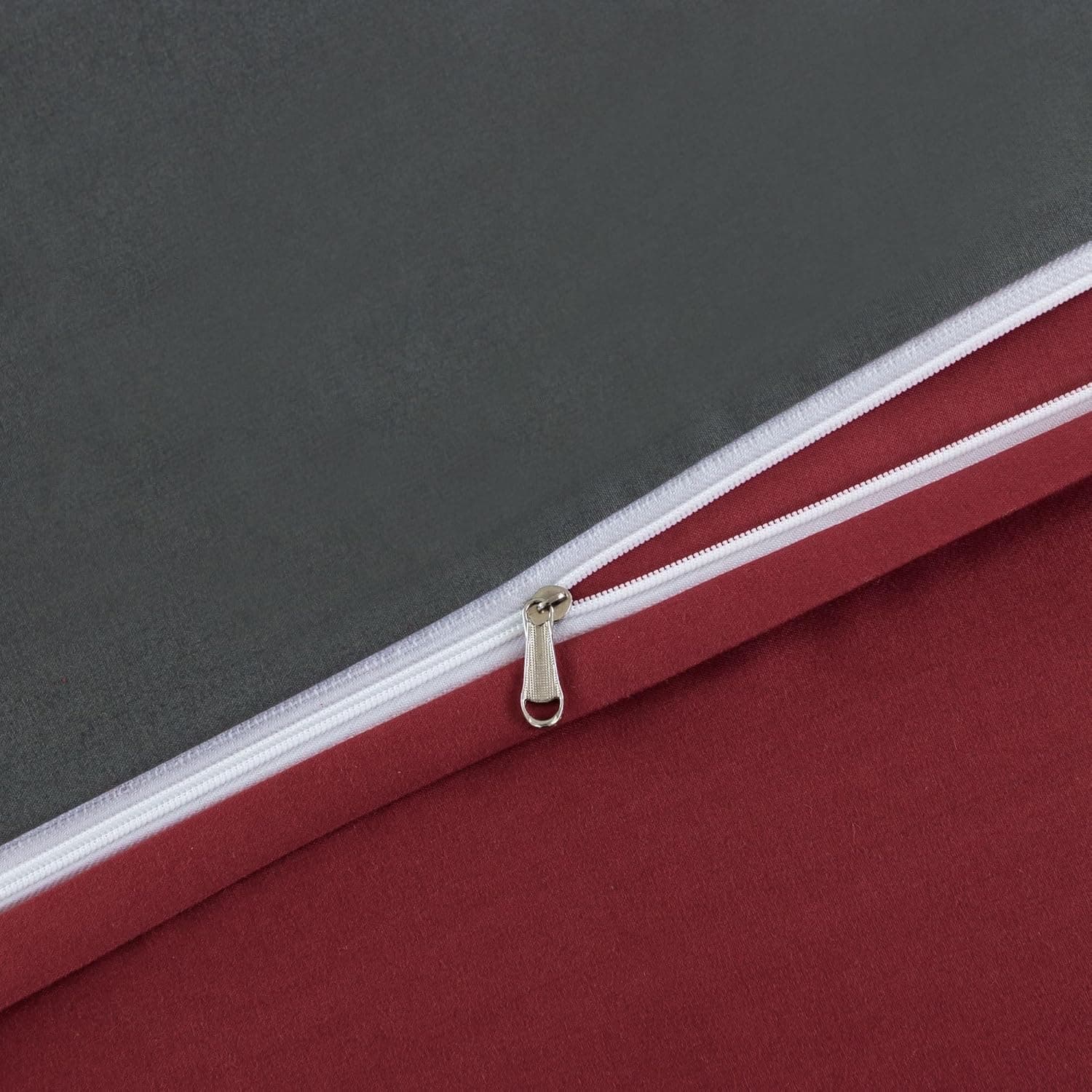 MOHAP Housse de Couette Réversible 220x240 / 65x65x2 cm Rouge + Gris Foncé Parure de Lit Bicolore pour 2 Personnes Fermeture Éclair Sets de Housse Couette 6