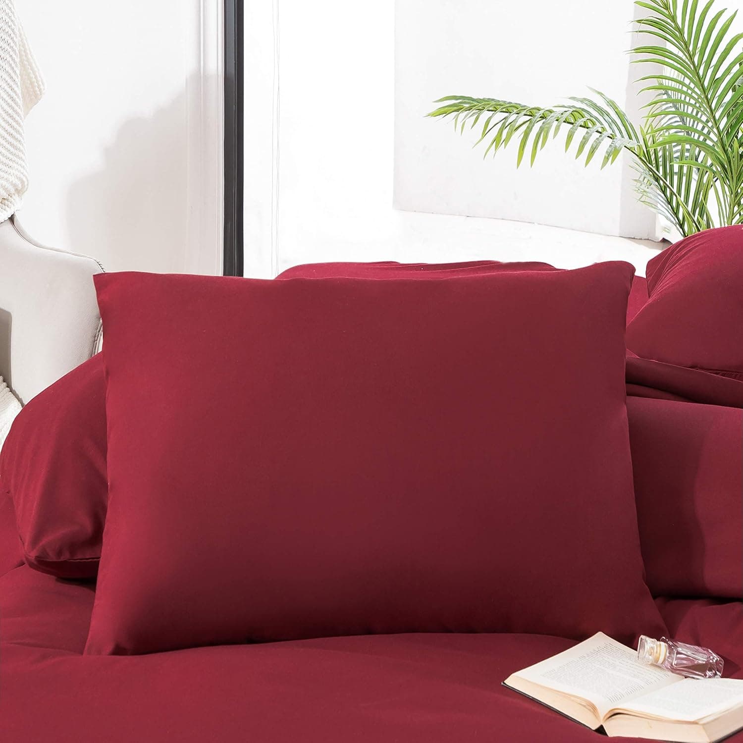 MOHAP Parure de Lit 4 Pièces Housse de Couette 220x240cm + Drap Housse 180x200cm avec 2 taies d'oreillers 65x65cm Rouge pour 2 Personnes Parure 120 Fils/cm² en Microfibre 5