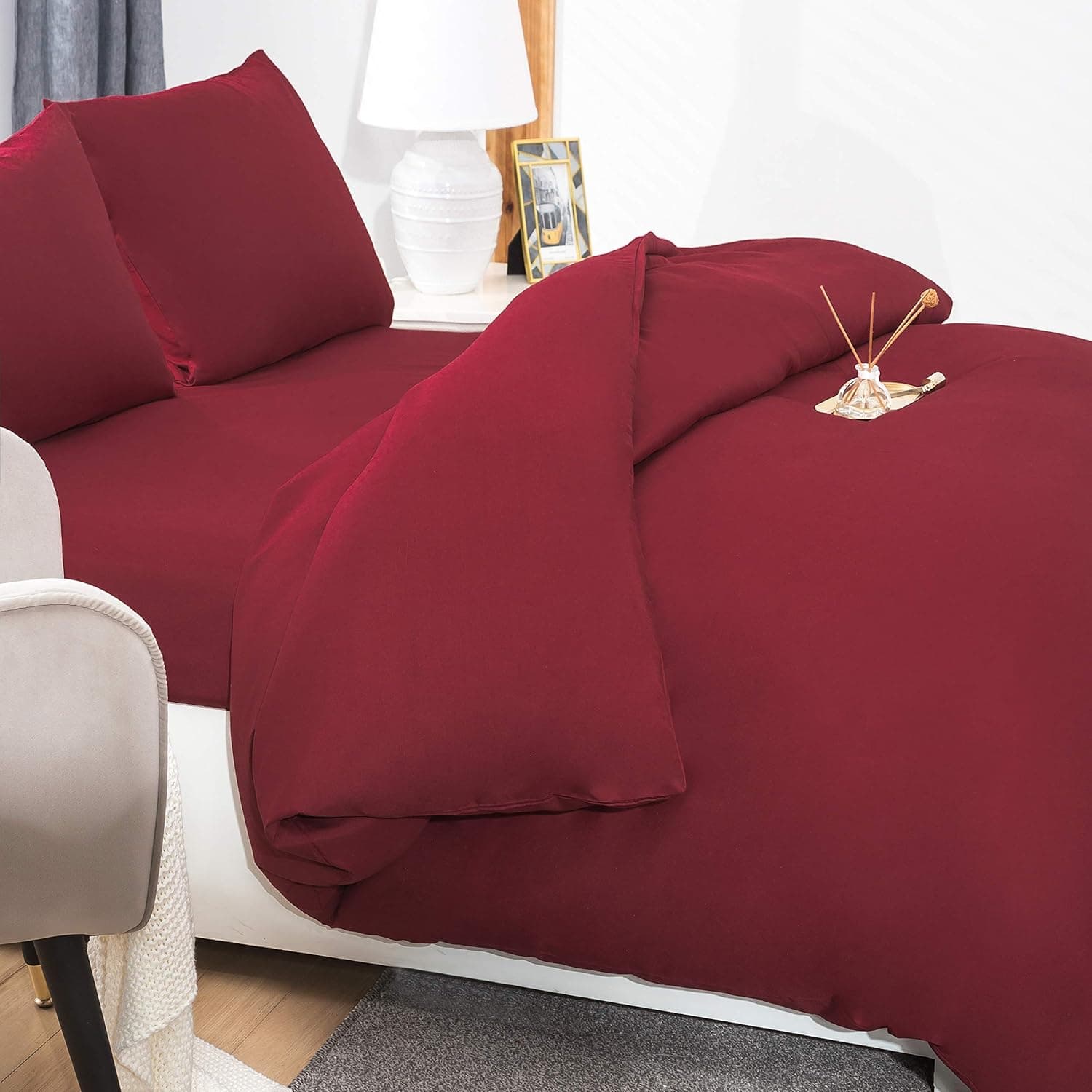 MOHAP Parure de Lit 4 Pièces Housse de Couette 220x240cm + Drap Housse 140x190/200cm avec 2 taies d'oreillers 65x65cm Rouge pour 2 Personnes Parure 120 Fils/cm² en Microfibre 2