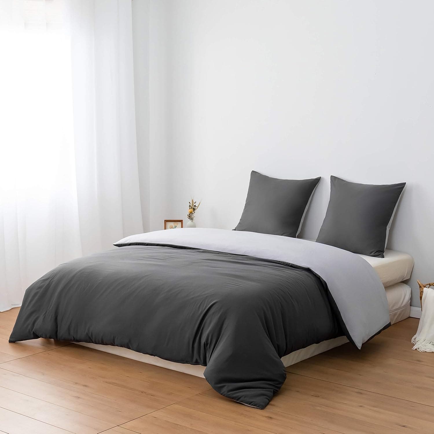 MOHAP 4 Pièces Housse de Couette Réversible 220x240 cm + Drap Housse 160x200cm avec Taie d'oreiller 65x65 cm Gris Foncé + Gris Clair Parure de Lit Bicolore Fermeture Éclair 2