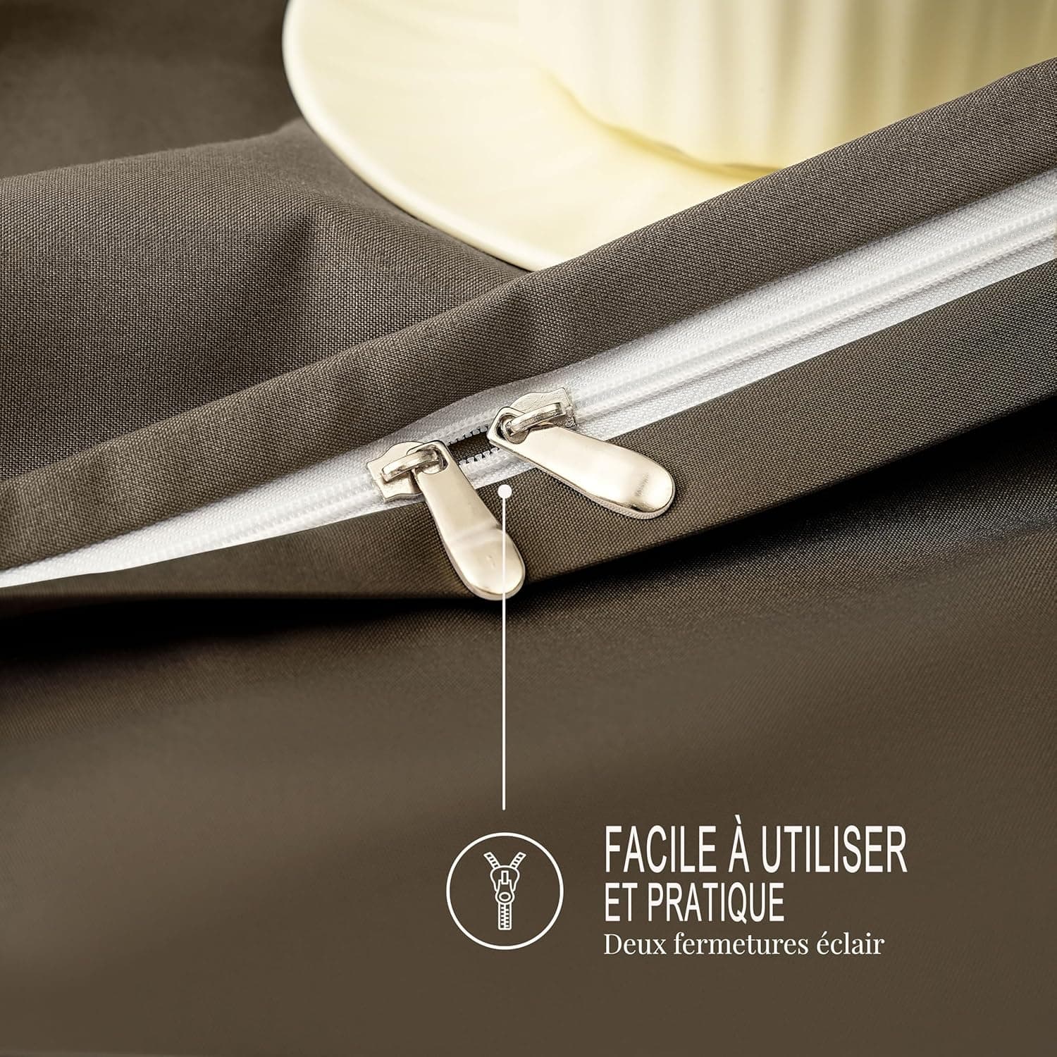 16 Couleurs Sets de Housses de Couettes 200x200 cm Double Fermeture Éclair 3 Pièces Microfibre Brossée 100 Fils/cm² + 2 Taies d'oreiller 65x65 cm Café Parure de Lit Adulte 2 Personnes 5