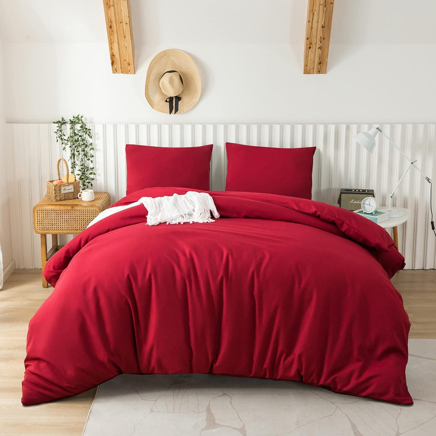 MOHAP Housse de Couette 240x260cm+2 Taies d'oreillers 65x65cm Rouge Parure de Lit Adulte 2 Personnes 100 Fils/cm² en Microfibre avec Fermeture Éclair