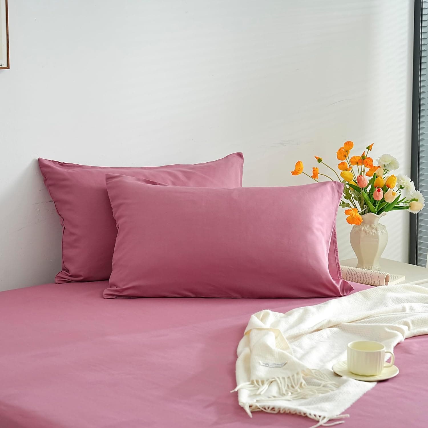 Lot 2 Taie d'oreiller Légère 60x80 cm en Microfibre 80 Fils/cm² avec Fermeture Enveloppe Housse d'oreiller Protection d'oreiller Housse de Coussin Douce et Lavable 3