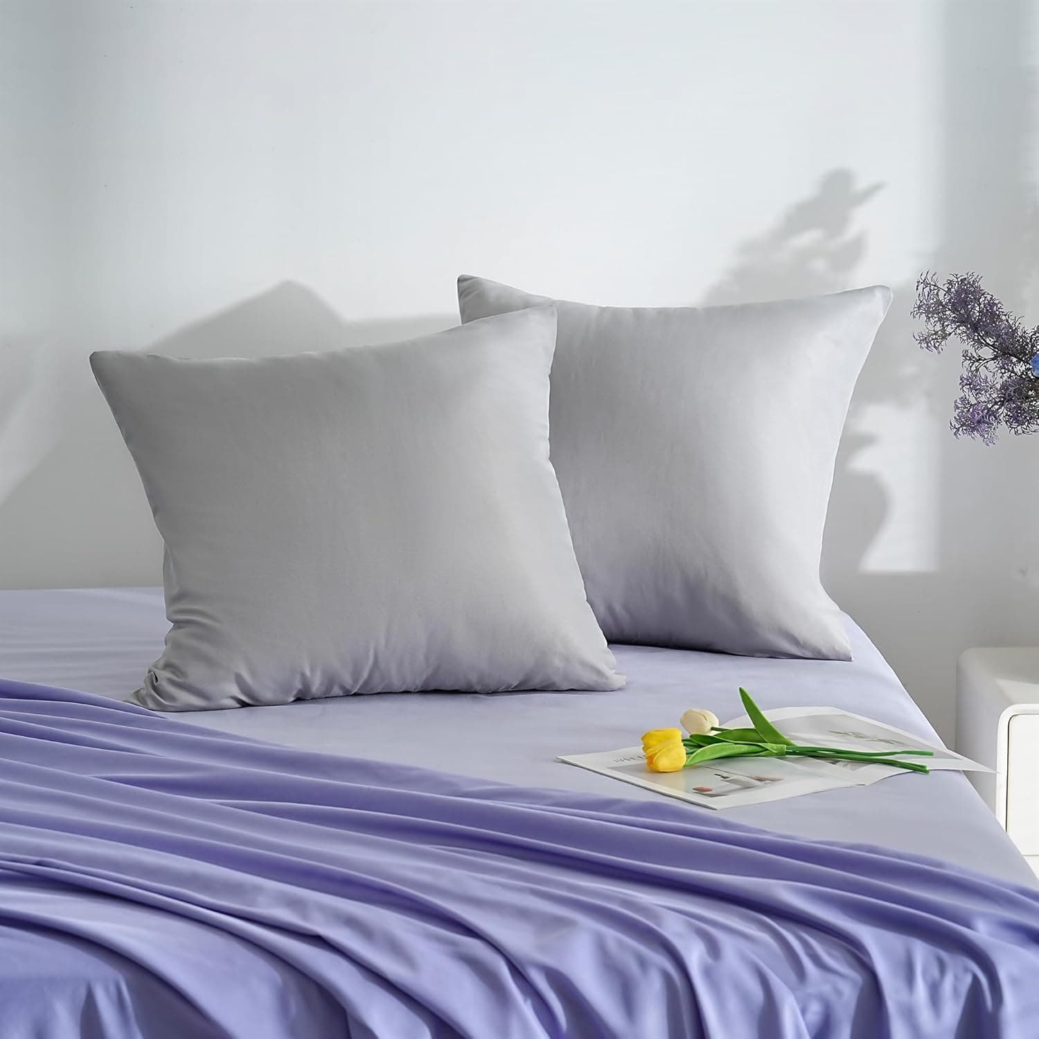 18 Couleurs Lot 2 Taie d'oreiller 65x65 cm Gris Claire Housse Oreiller Coussin pour Canapé Lit Fermeture Éclair Anti-Acariens Hypoallergénique Protège Oreiller Zip Microfibre