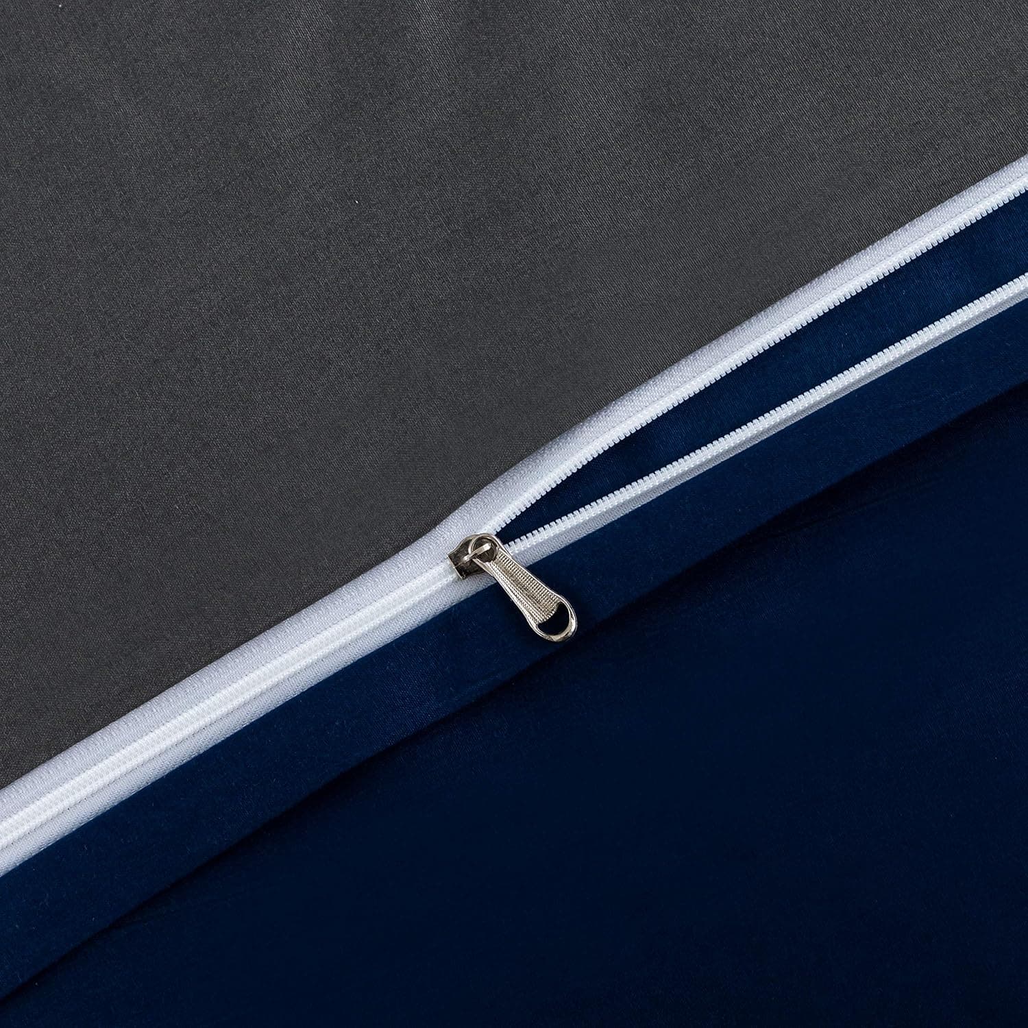 MOHAP Housse de Couette Réversible 200x200 / 65x65x2 cm Bleu + Gris Foncé Parure de Lit Bicolore pour 2 Personnes Fermeture Éclair Sets de Housse Couette 6