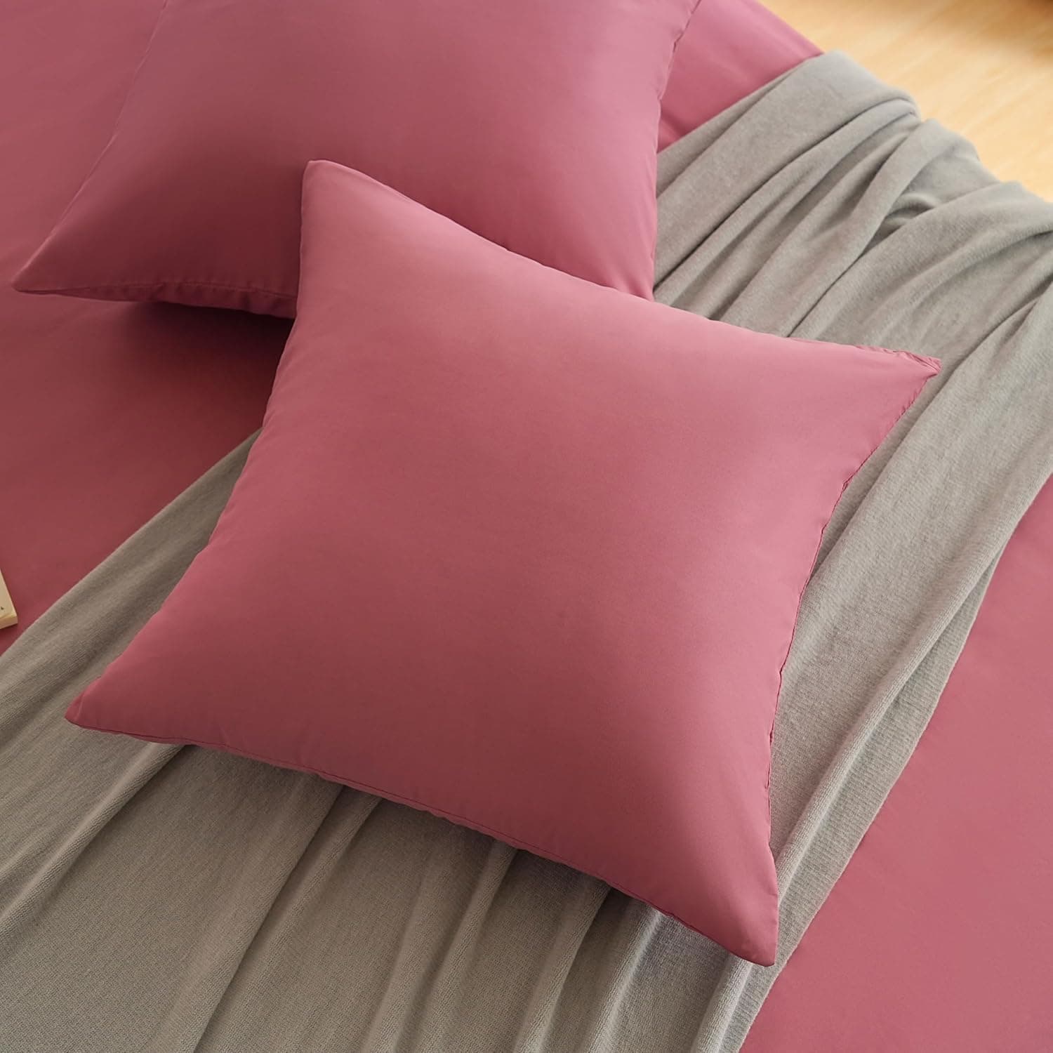 MOHAP Lot de 2- Taies d'oreiller 65x65cm Vieux Rose Housse d'oreiller avec Une Fermeture éclair en Microfibre 4