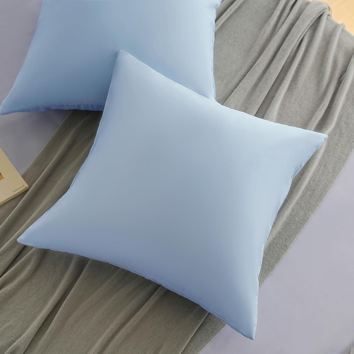 MOHAP Lot de 2- Taies d'oreiller 65x65cm Bleu Clair Housse d'oreiller avec Une Fermeture éclair en Microfibre 4