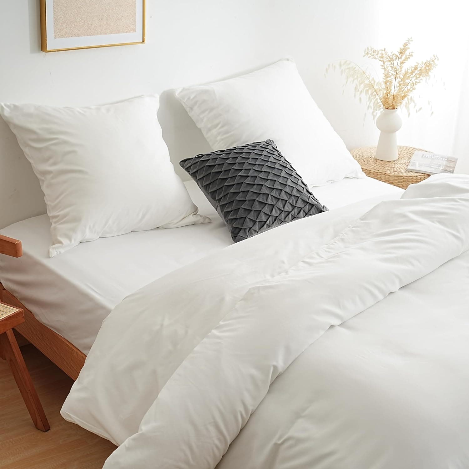 MOHAP Parure de Lit 4 Pièces Housse de Couette 200x200cm + Drap Housse 160x200cm avec 2 taies d'oreillers 65x65cm Blanc pour 2 Personnes Parure 120 Fils/cm² en Microfibre 3