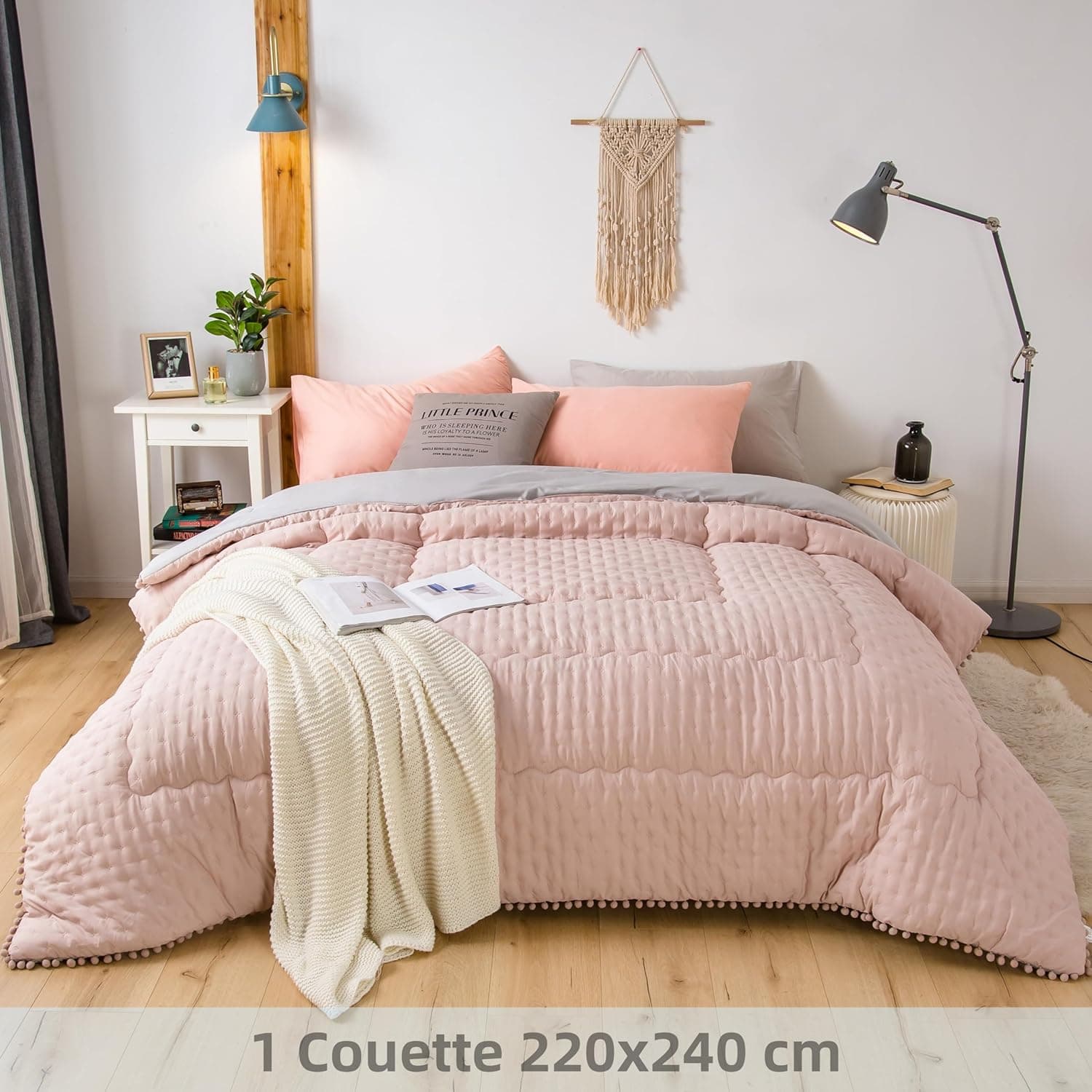 Couette Réversible Hiver 220x240 cm 450G/M² Couette 4 Saisons Hypoallergénique Couette Matelassée Dessus De Lit Boutis Couvre-Lit Couverture Édredon Couette Chaude Épais Imprimée Pompon Gris+Rose 8