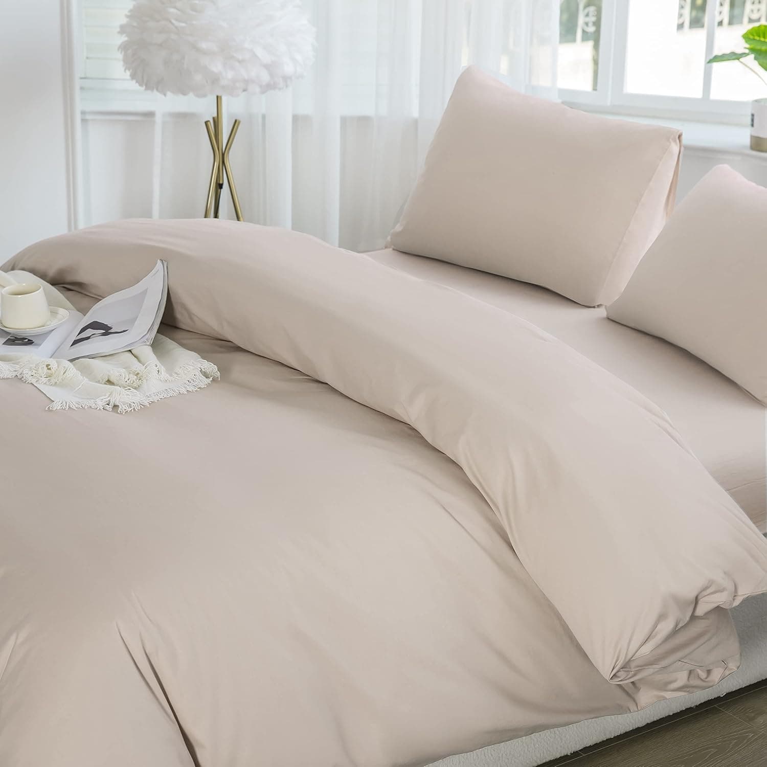 MOHAP Parure de Lit 4 Pièces Housse de Couette 200x200cm + Drap Housse 140x190/200cm avec 2 taies d'oreillers 65x65cm Beige pour 2 Personnes Parure 100 Fils/cm² en Microfibre 5