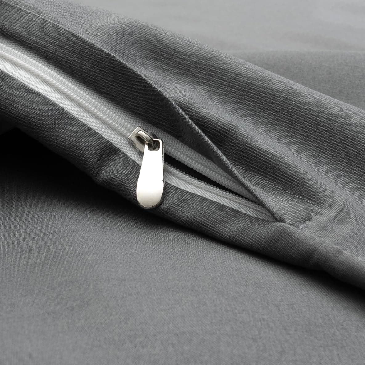 MOHAP Lot de 4- Taies d'oreiller 65x65cm Gris Housse d'oreiller avec Une Fermeture éclair en Microfibre 3