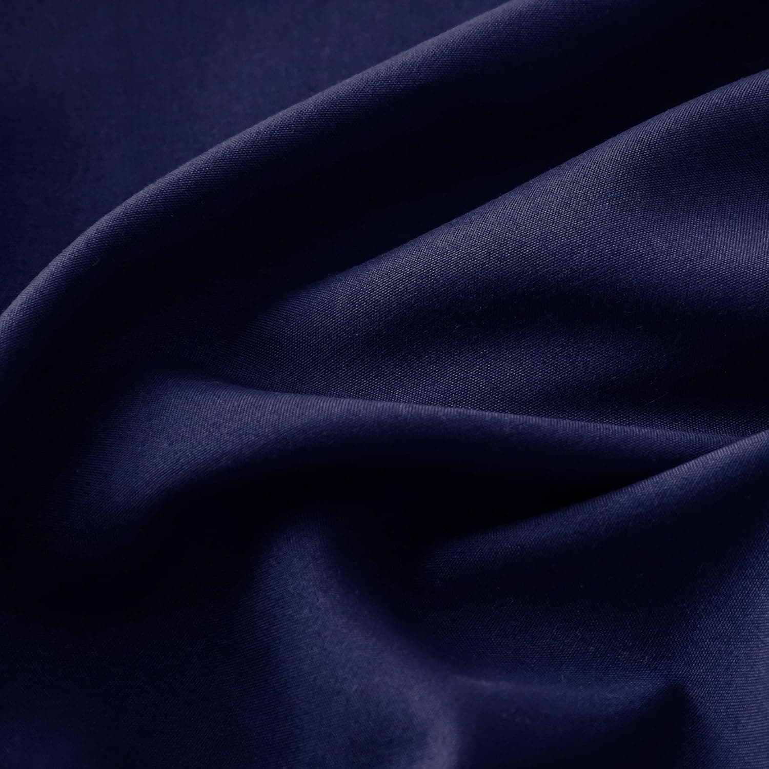 MOHAP Couette Bicolore Chaude l'hiver 450g/m² Épais 220x240cm Hypoallergénique Bicolore Bleu Foncé + Gris Foncé Couette de Lit Réversible 2 Personnes Edredon 4