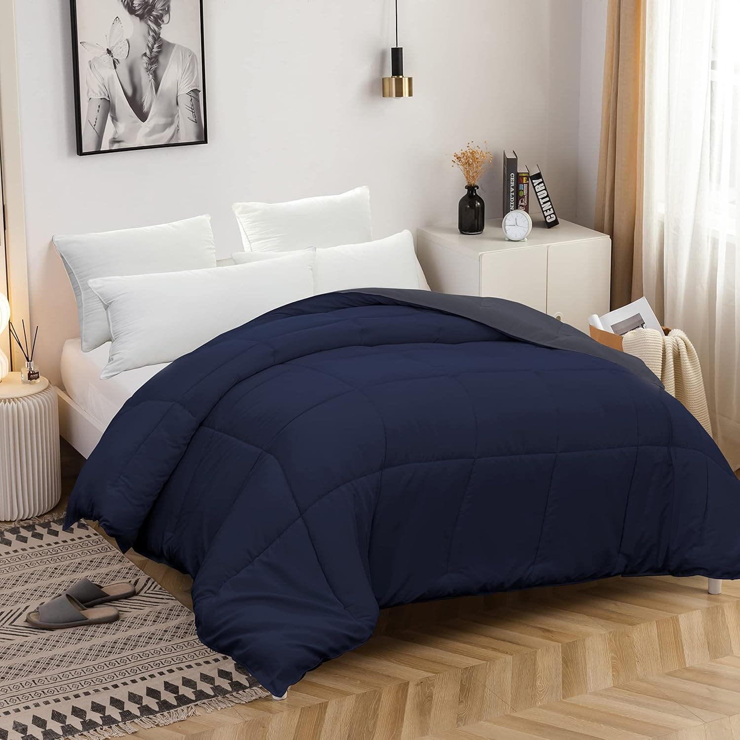 MOHAP Couette Bicolore Chaude l'hiver 450g/m² Épais 220x240cm Hypoallergénique Bicolore Marine + Gris Foncé Couette de Lit Toutes Saisons Réversible 2 Personnes Edredon 2