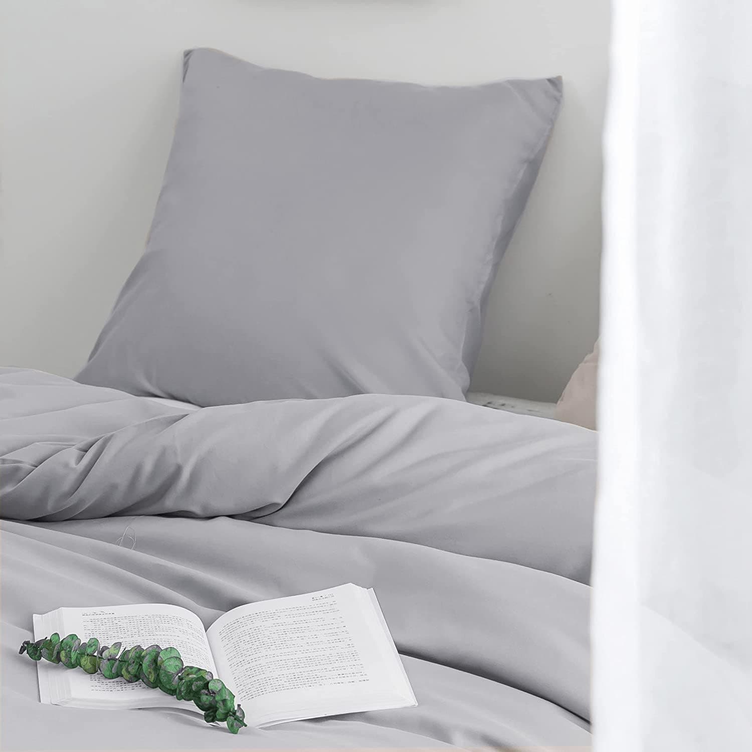 Brushed Microfibre Bed Linen, 1 Duvet Cover (200 x 220 cm) + 2 Pillowcases (80 x 80 cm), with Zip, Light Grey 3