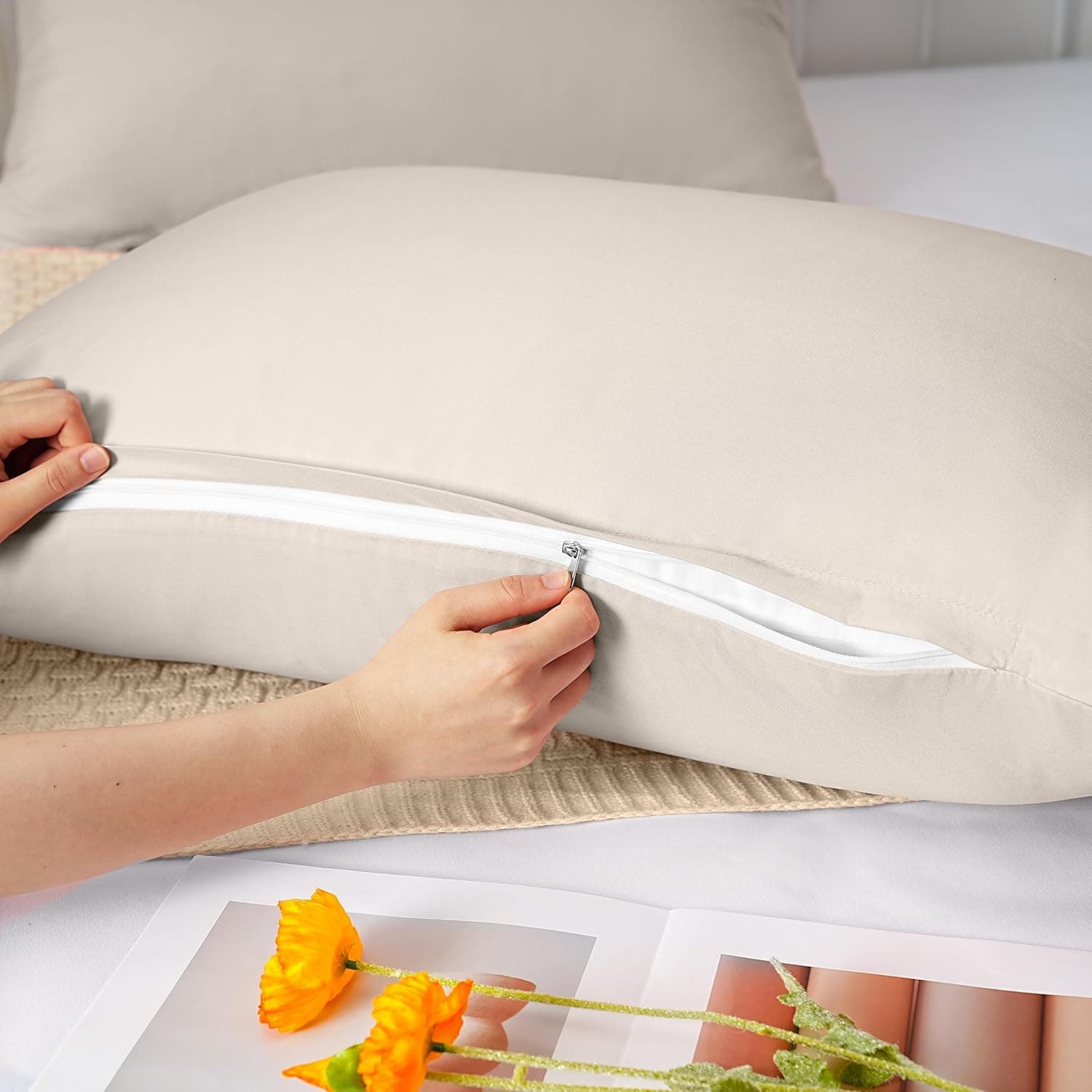 Lot de 2 taies d'oreiller à fermeture éclair en microfibre brossée pour chambre à coucher (50 x 75) cm Beige 3