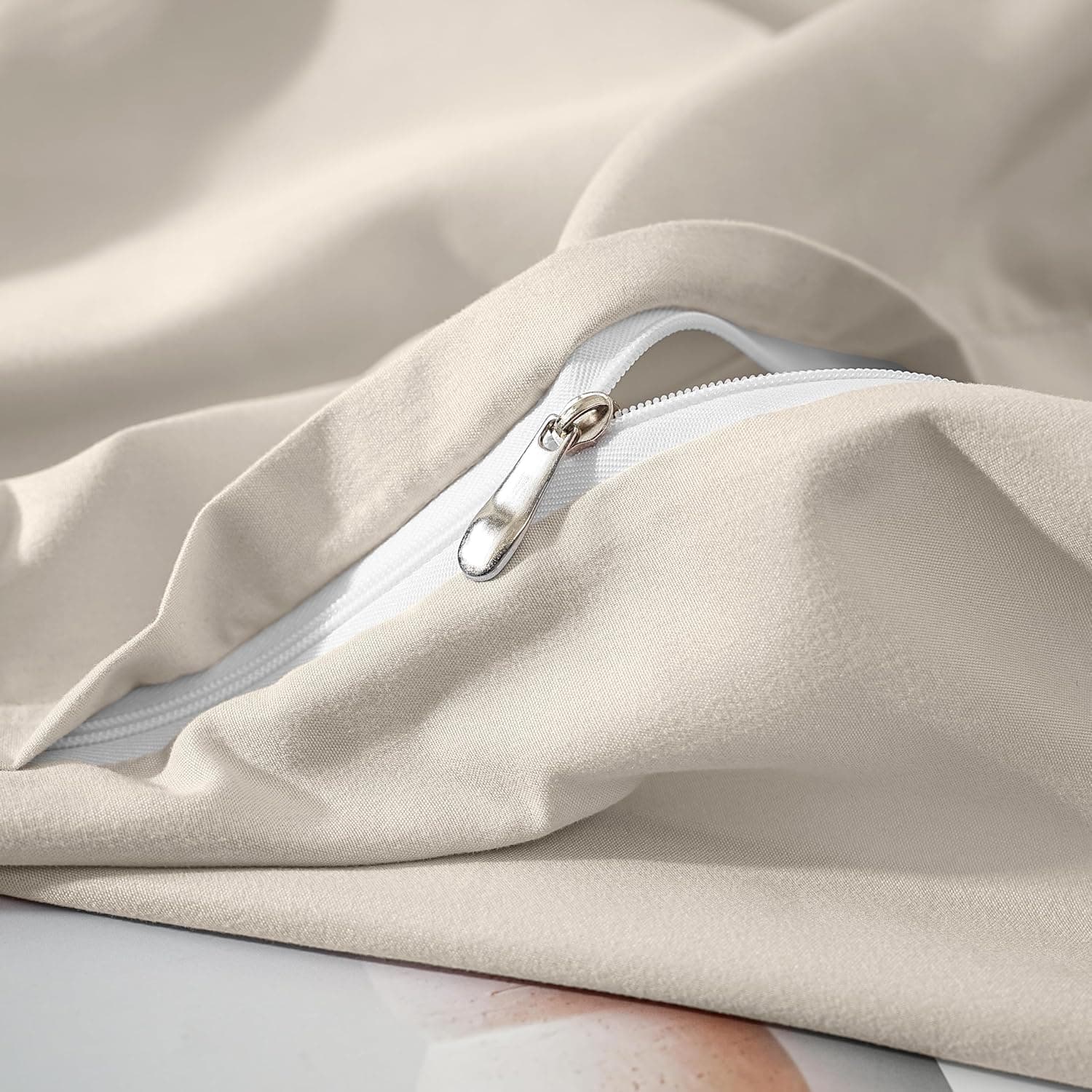 Lot de 2 taies d'oreiller à fermeture éclair en microfibre brossée pour chambre à coucher (50 x 75) cm Beige 5